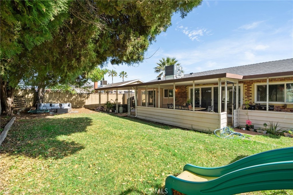 2258 North Arrowhead Avenue Rialto, CA 92377 - Photo 22 of 26