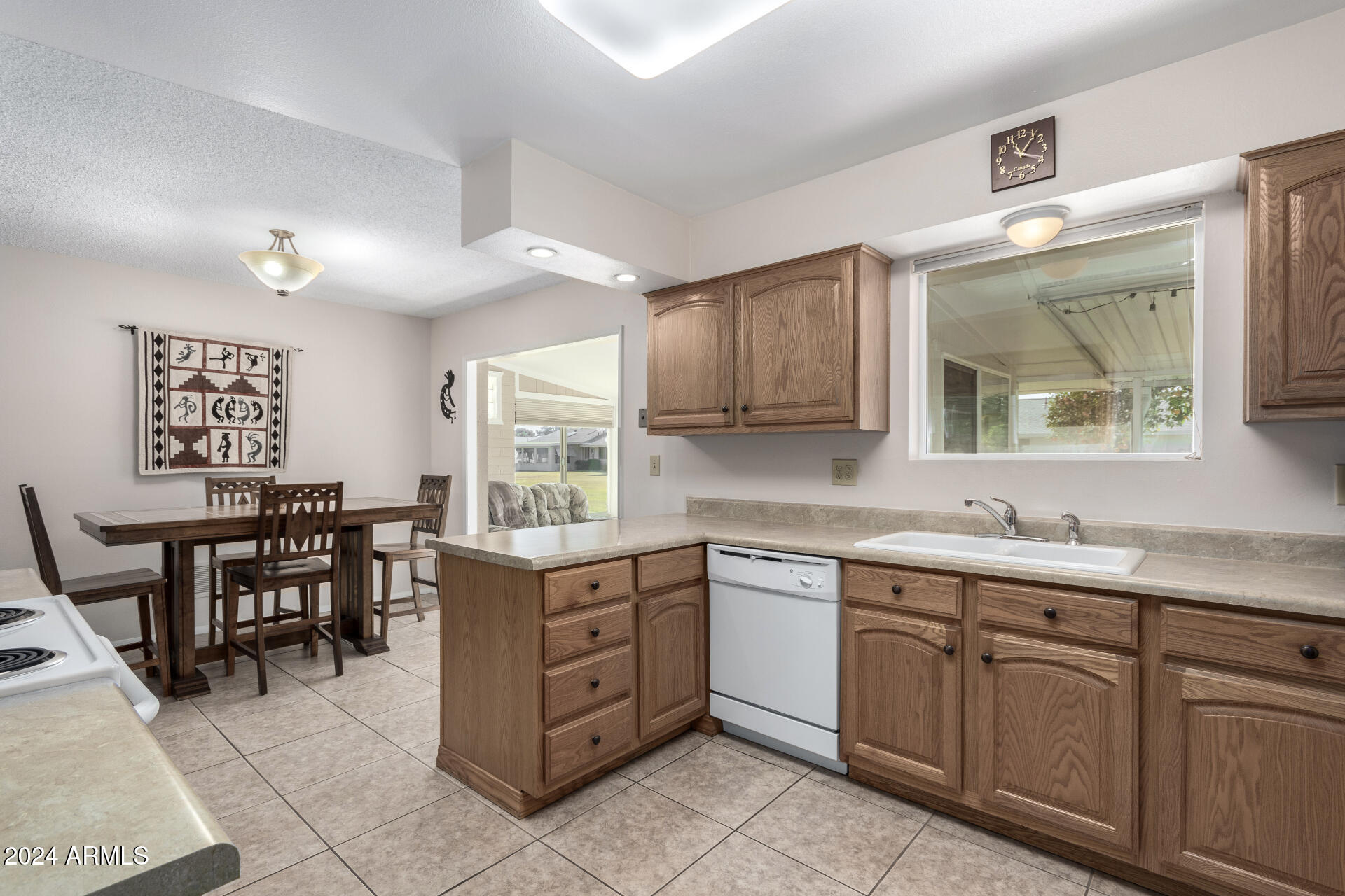 10819 West Hatcher Road Sun City, AZ 85351 - Photo 12 of 51 12 Kitchen
