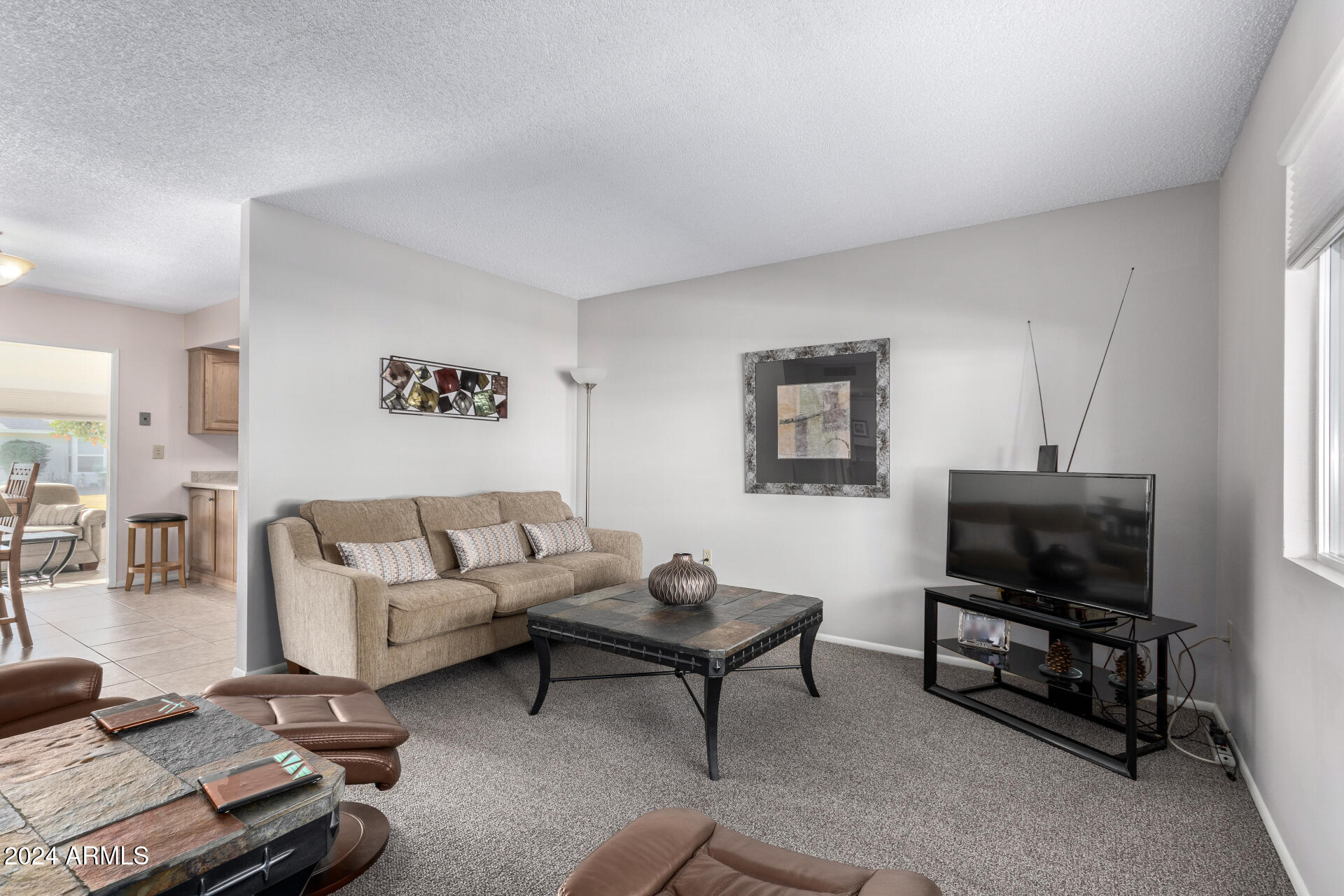 10819 West Hatcher Road Sun City, AZ 85351 - Photo 16 of 51 16 Living Room