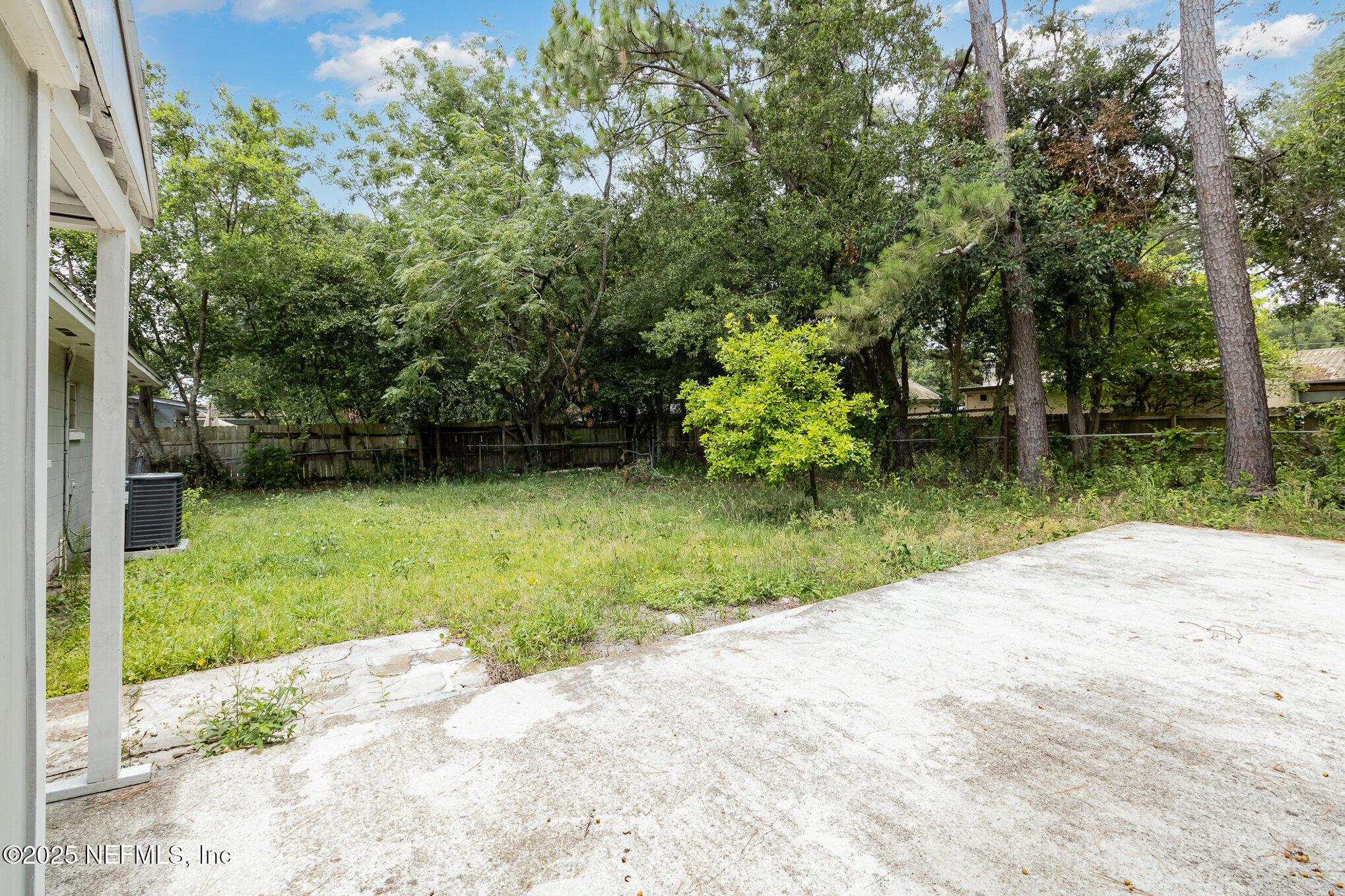 3127 Sandhurst Road East Jacksonville, FL 32277 - Photo 23 of 24 023_3127sandhurstrd_44-edit