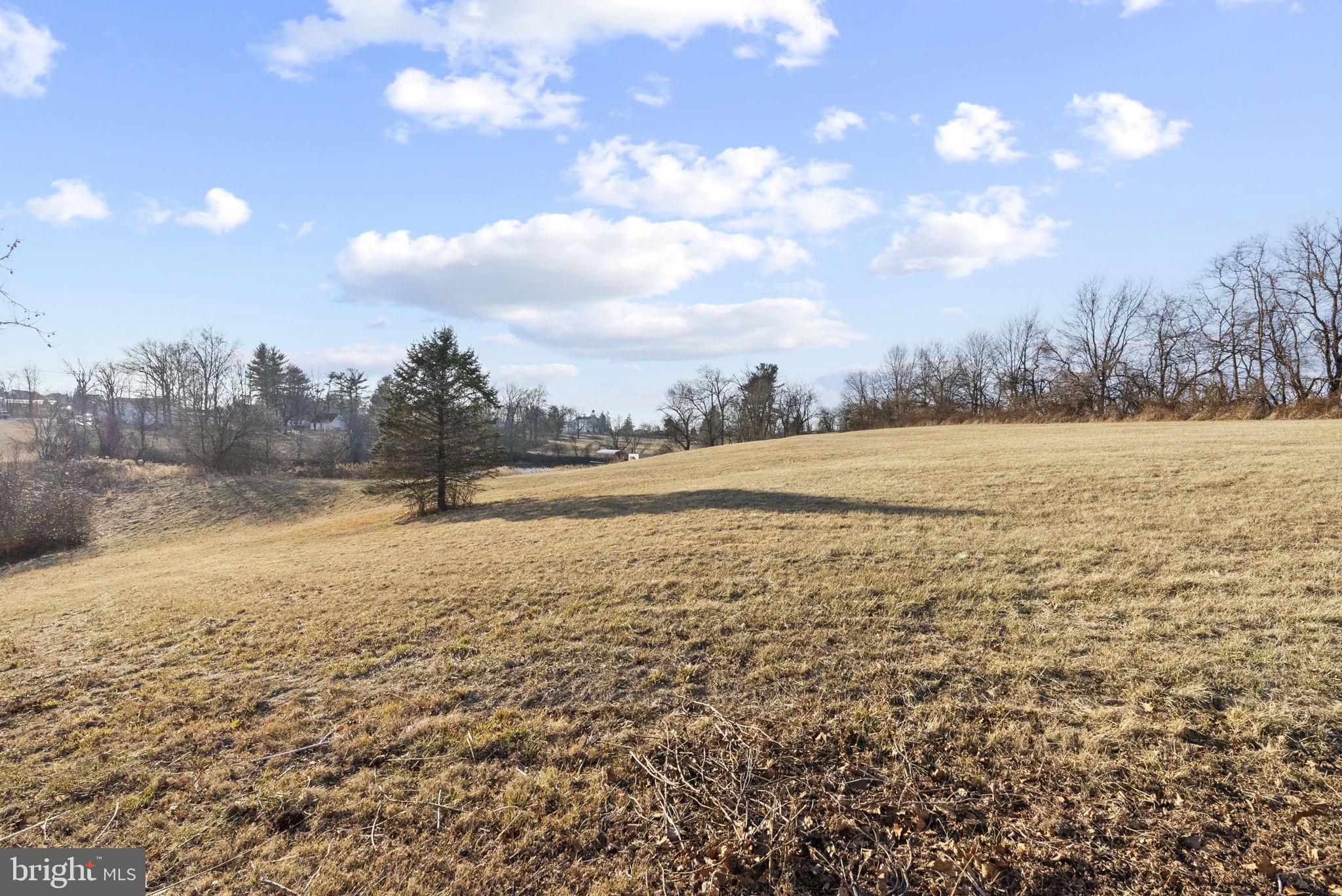 185 Spring Hollow Road Spring City, PA 19475 - Photo 30 of 33 a view of an ocean