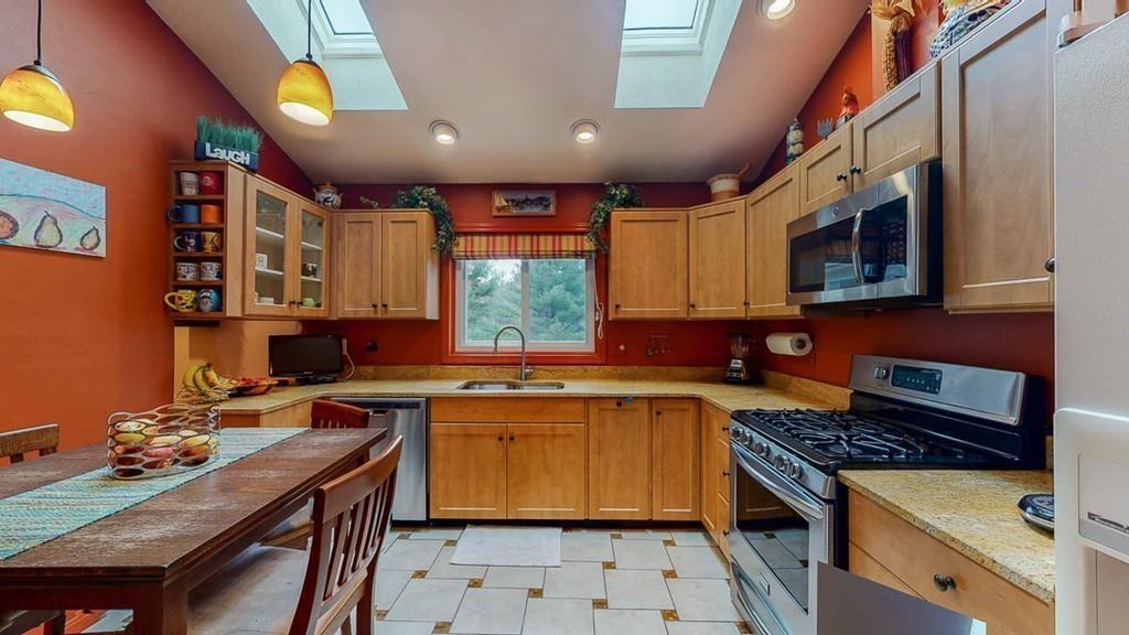 8 Holmes Road Boxford, MA 01921 - Photo 15 of 42 Gallery Image 15