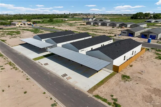 $1,250 | 2609 Mockingbird Road, Unit D, Weslaco, TX 78596