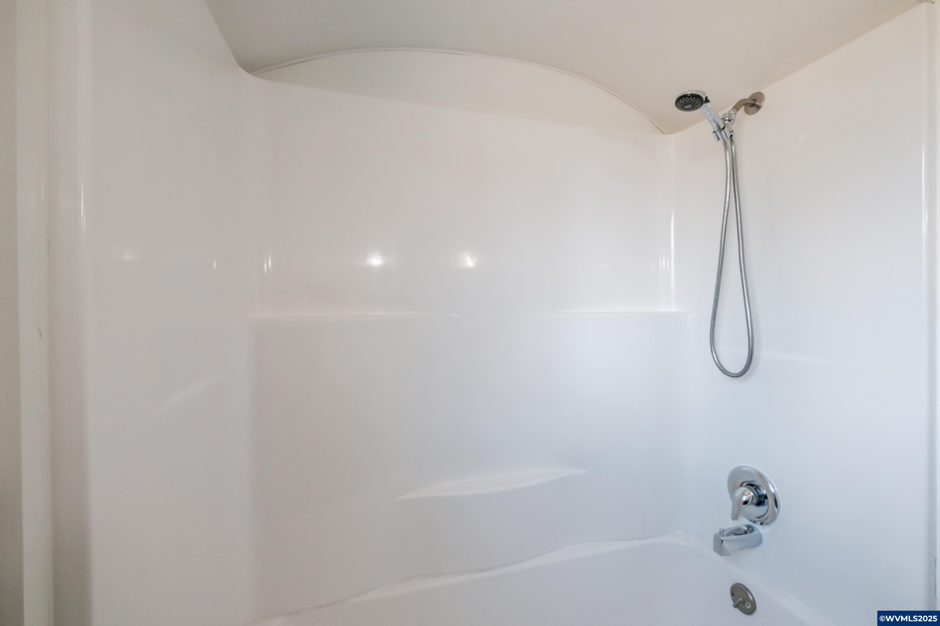 4724 Homer Road Northeast Salem, OR 97305 - Photo 25 of 48 Gallery Image 25