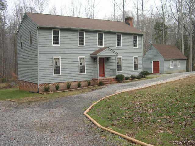 Exterior Front - 4 Bedroom 2.5 Bath Cedar Colonial