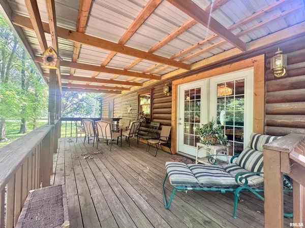 $235,000 | 9596 Fox Hunters Road, Benton, IL 62812