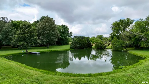 $235,000 | 9596 Fox Hunters Road, Benton, IL 62812