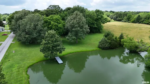 $235,000 | 9596 Fox Hunters Road, Benton, IL 62812