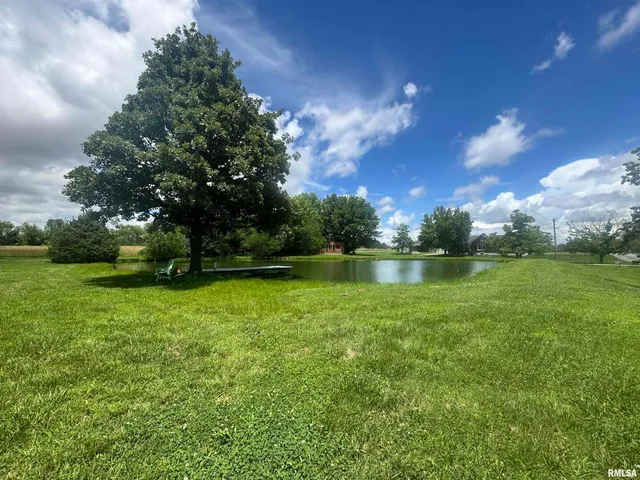 $250,000 | 9596 Fox Hunters Road, Benton, IL 62812