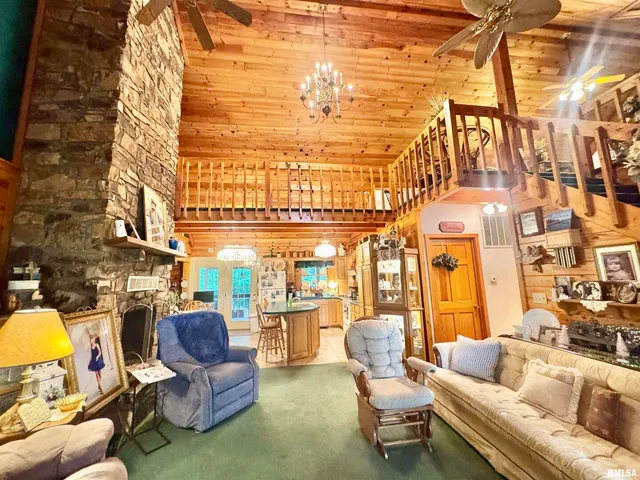 $250,000 | 9596 Fox Hunters Road, Benton, IL 62812