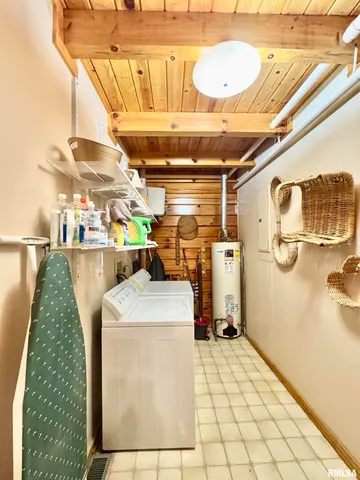 $250,000 | 9596 Fox Hunters Road, Benton, IL 62812