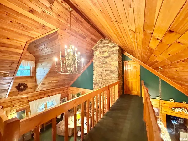 $235,000 | 9596 Fox Hunters Road, Benton, IL 62812