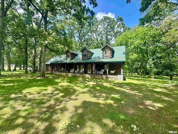 $235,000 | 9596 Fox Hunters Road, Benton, IL 62812