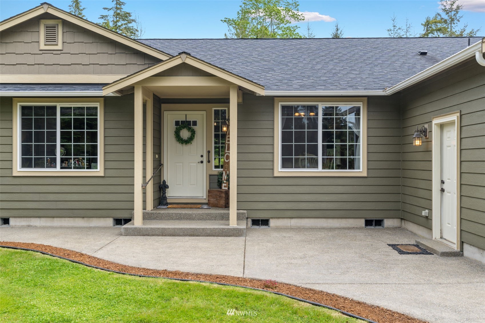 280 Chandler Road Chehalis, WA 98532 - Photo 8 of 40 a front view of a house