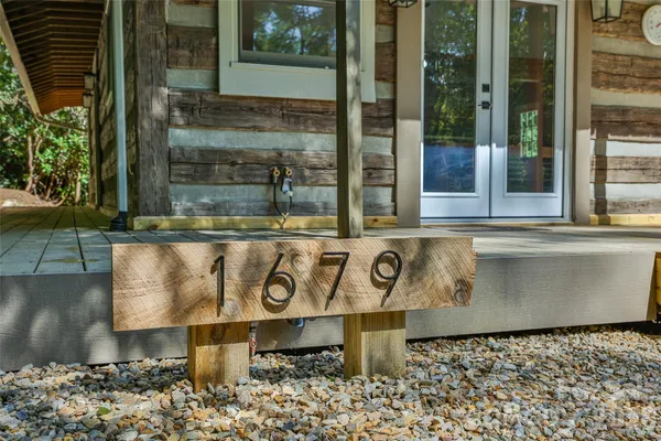 a close up of a street sign