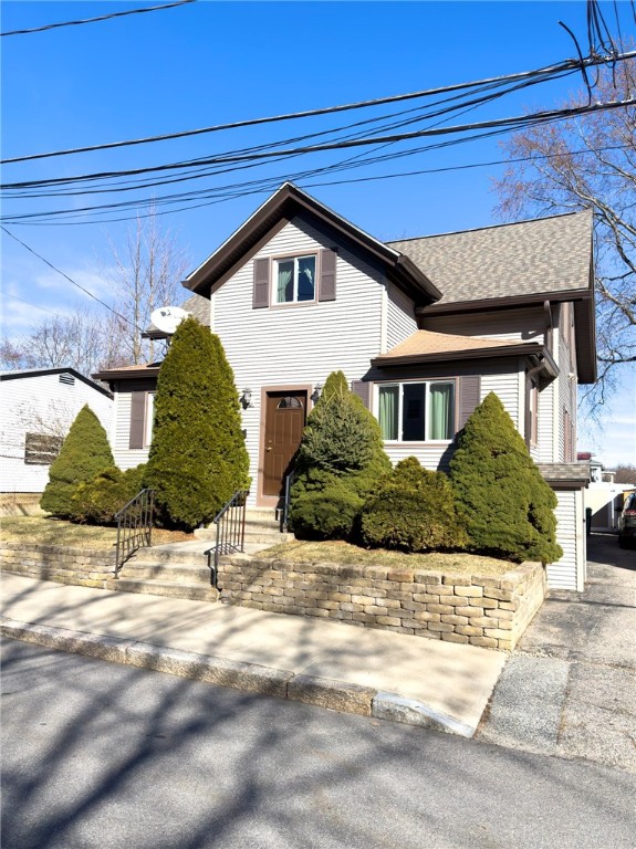 53 Merida Avenue Woonsocket, RI 02895 - Photo 3 of 20