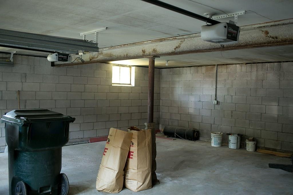 280 Harkness Avenue Springfield, MA 01118 - Photo 29 of 36 a bathroom with a shower and a toilet