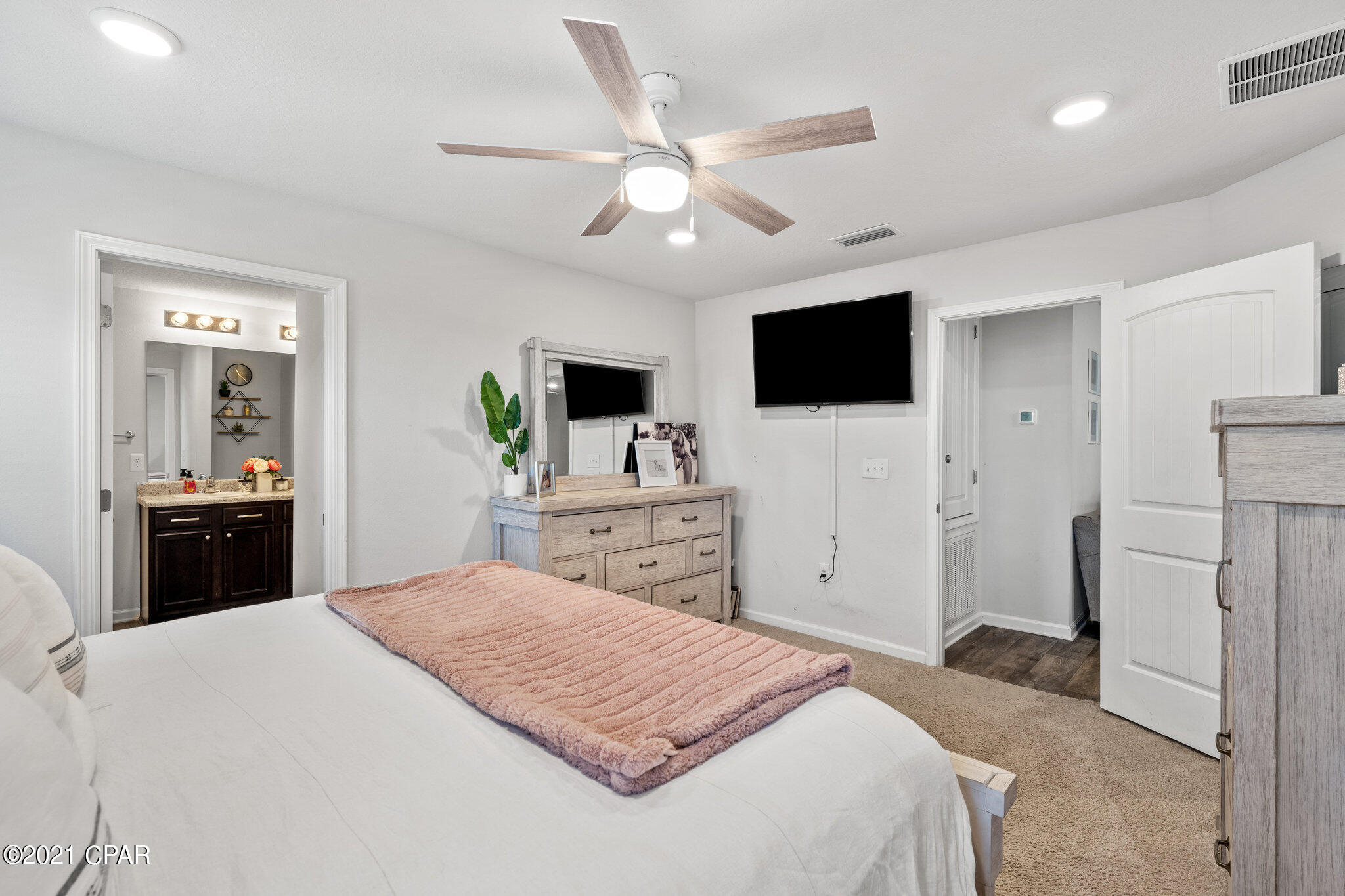 137 Osprey Lake Road Callaway, FL 32404 - Photo 12 of 27