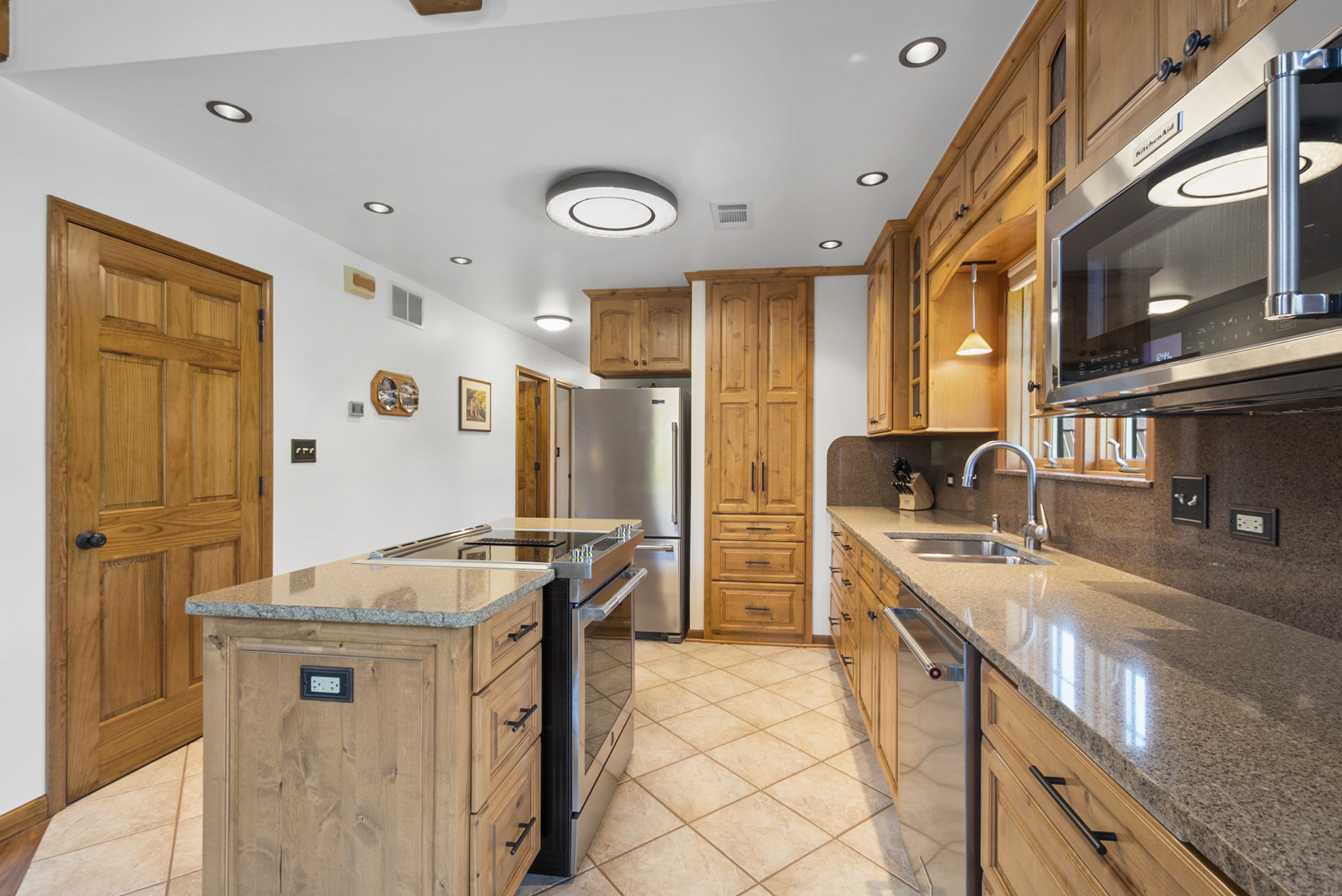 24610 West Smiley Road Braidwood, IL 60408 - Photo 11 of 33 Gallery Image 11