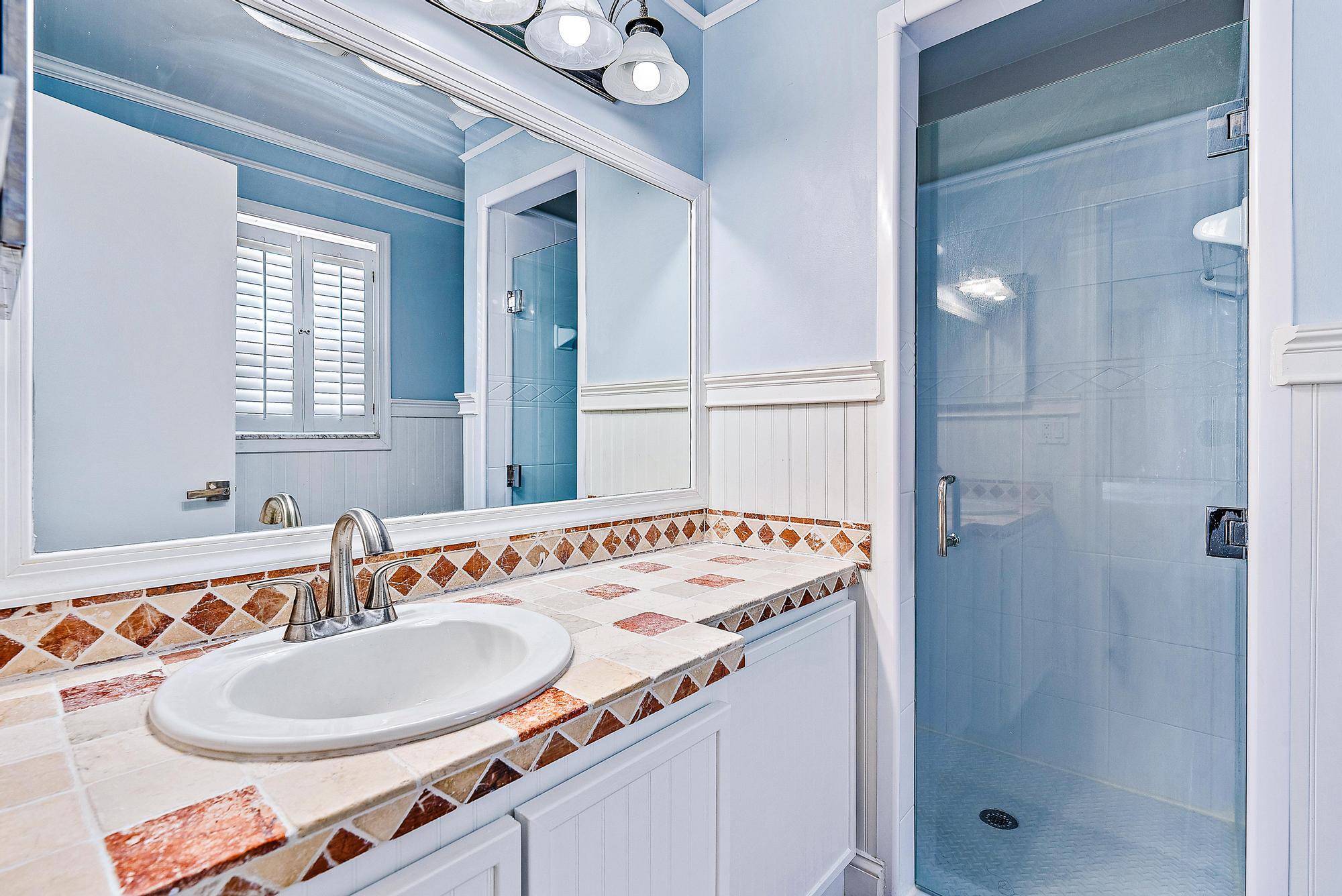 162 Greentree Circle Jupiter, FL 33458 - Photo 12 of 17 162 Greentree Cir-9