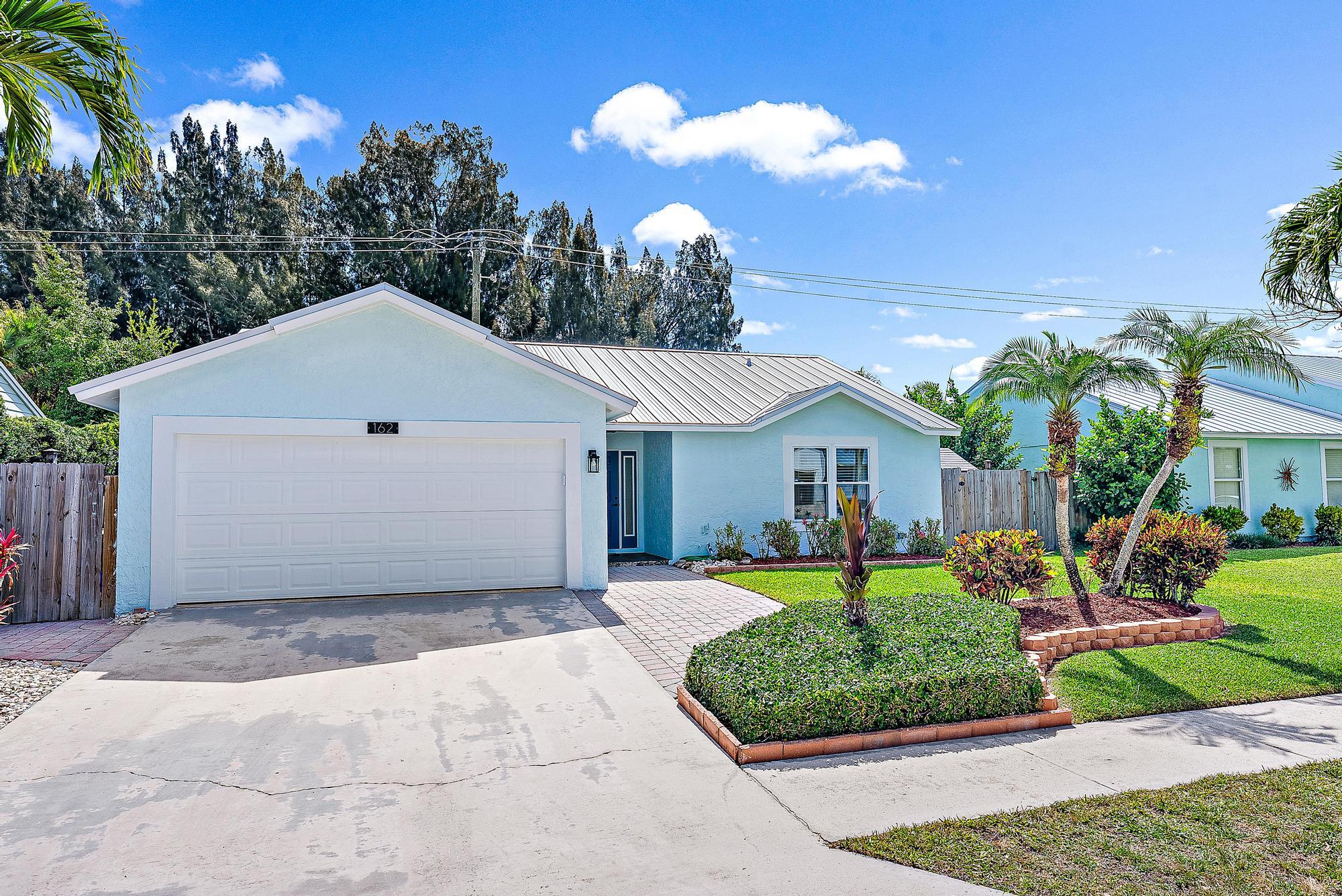 162 Greentree Circle Jupiter, FL 33458 - Photo 16 of 17 162 Greentree Cir-17