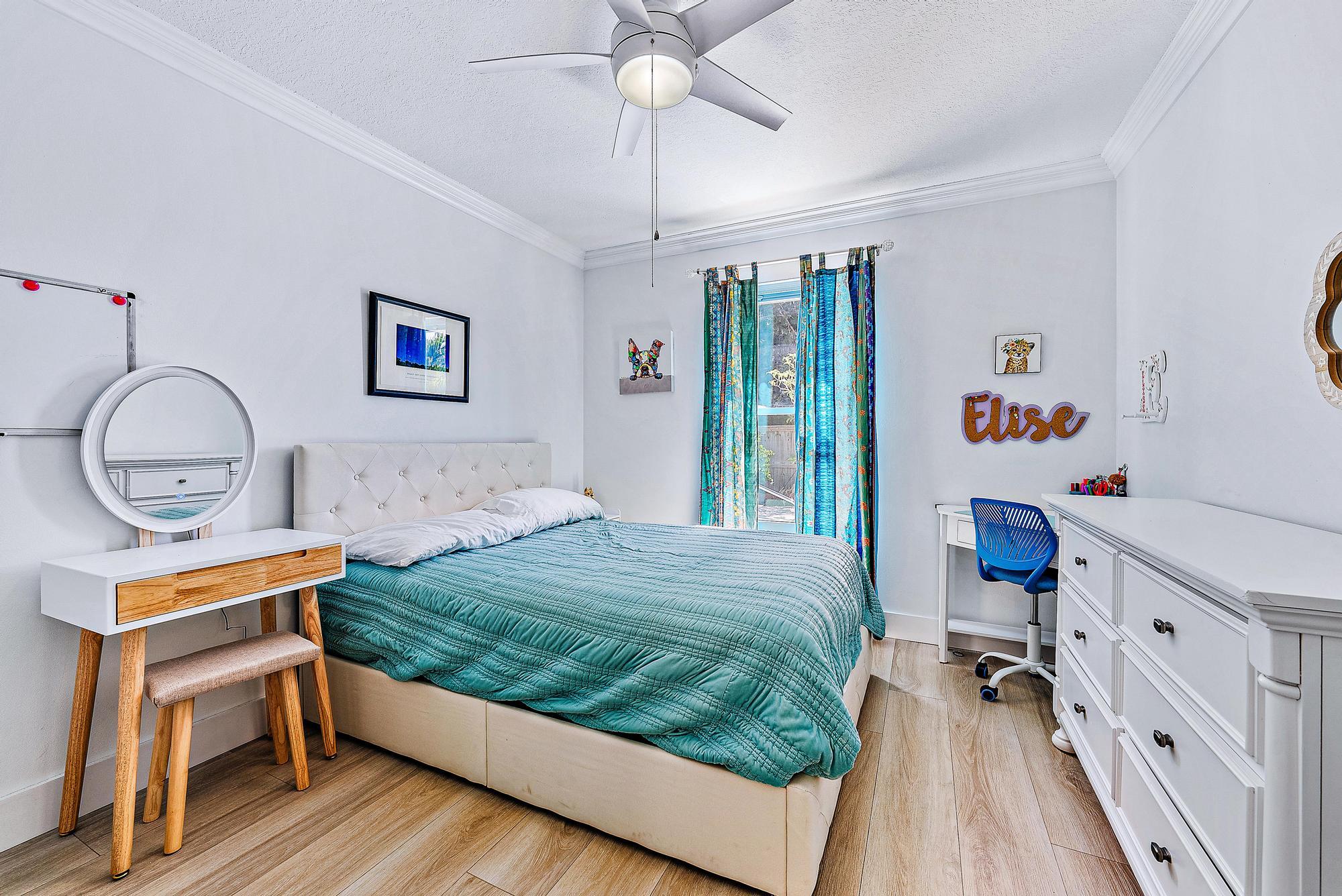 162 Greentree Circle Jupiter, FL 33458 - Photo 8 of 17 162 Greentree Cir-11