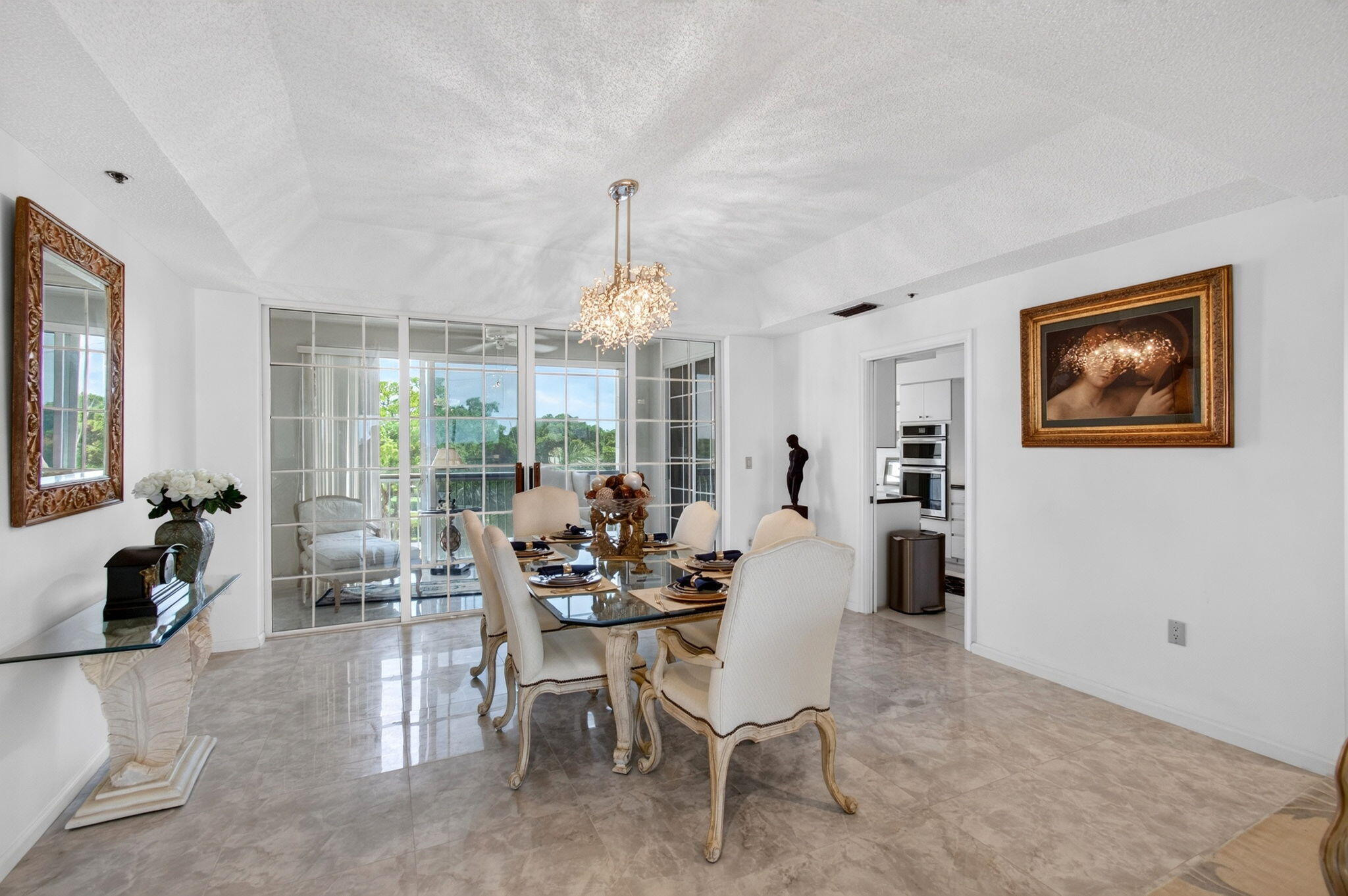 17031 Boca Club Boulevard, Unit 104A Boca Raton, FL 33487 - Photo 7 of 36 Dining