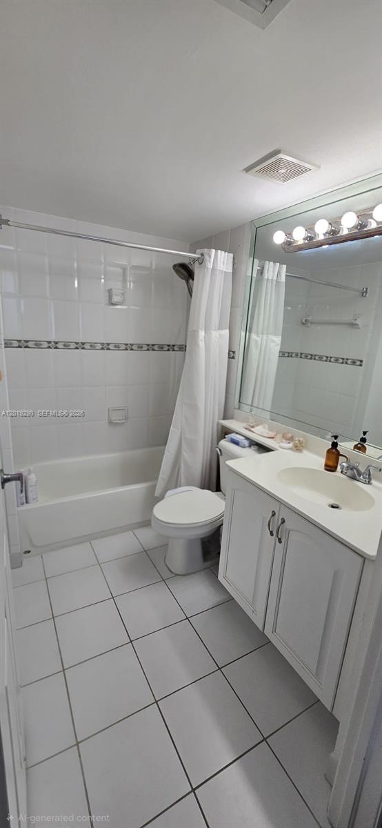 2475 Northwest 16th St Road, Unit 504 Miami, FL 33125 - Photo 20 of 31 Master bathroom