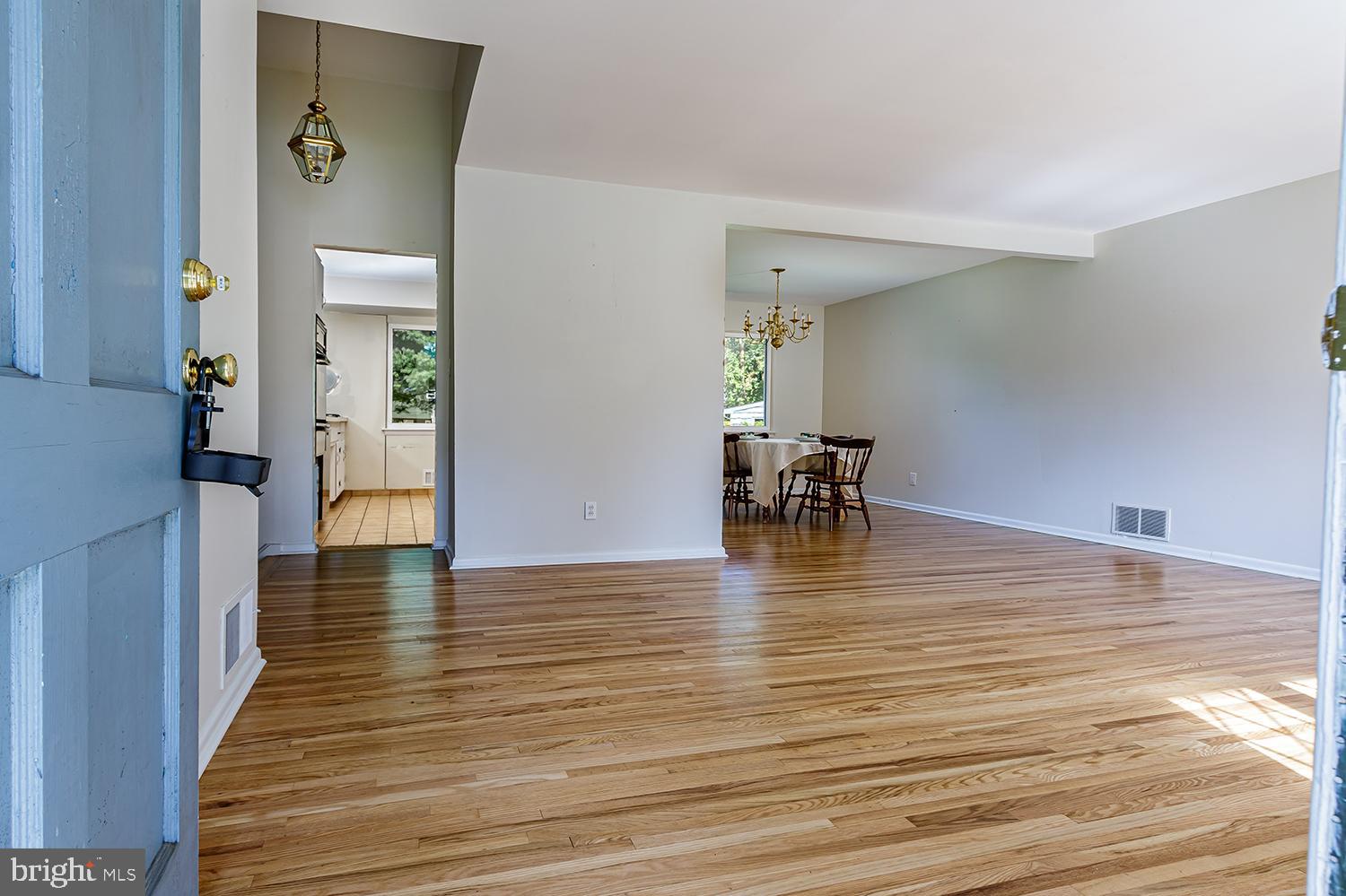 50 Hilton Road Mount Holly, NJ 08060 - Photo 2 of 21 Entrance Foyer
