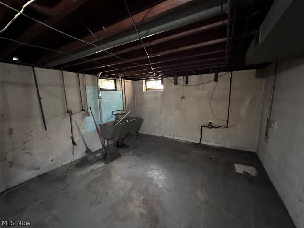 6210 Heisley Avenue Cleveland, OH 44105 - Photo 21 of 25