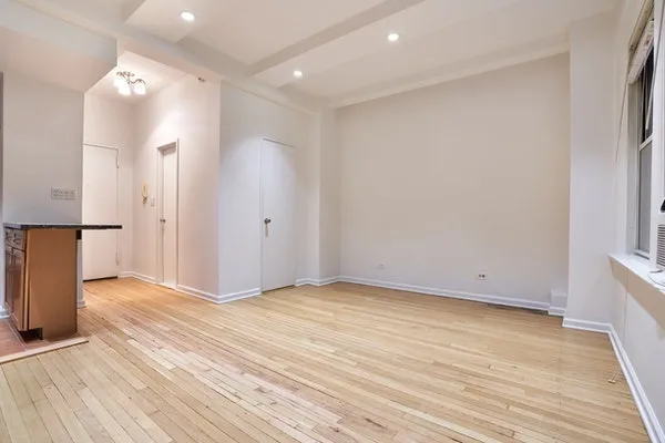 a view of entryway and hall