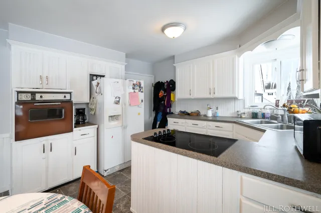 $340,000 | 3223 Allen Street, Hudsonville, MI 49426