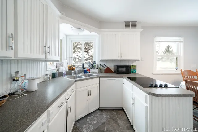 $340,000 | 3223 Allen Street, Hudsonville, MI 49426