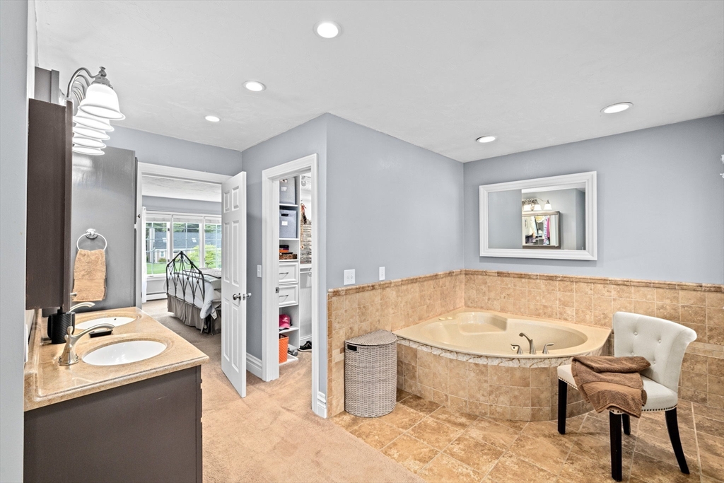 40 Thomas Road Berkley, MA 02779 - Photo 22 of 42 Gallery Image 22