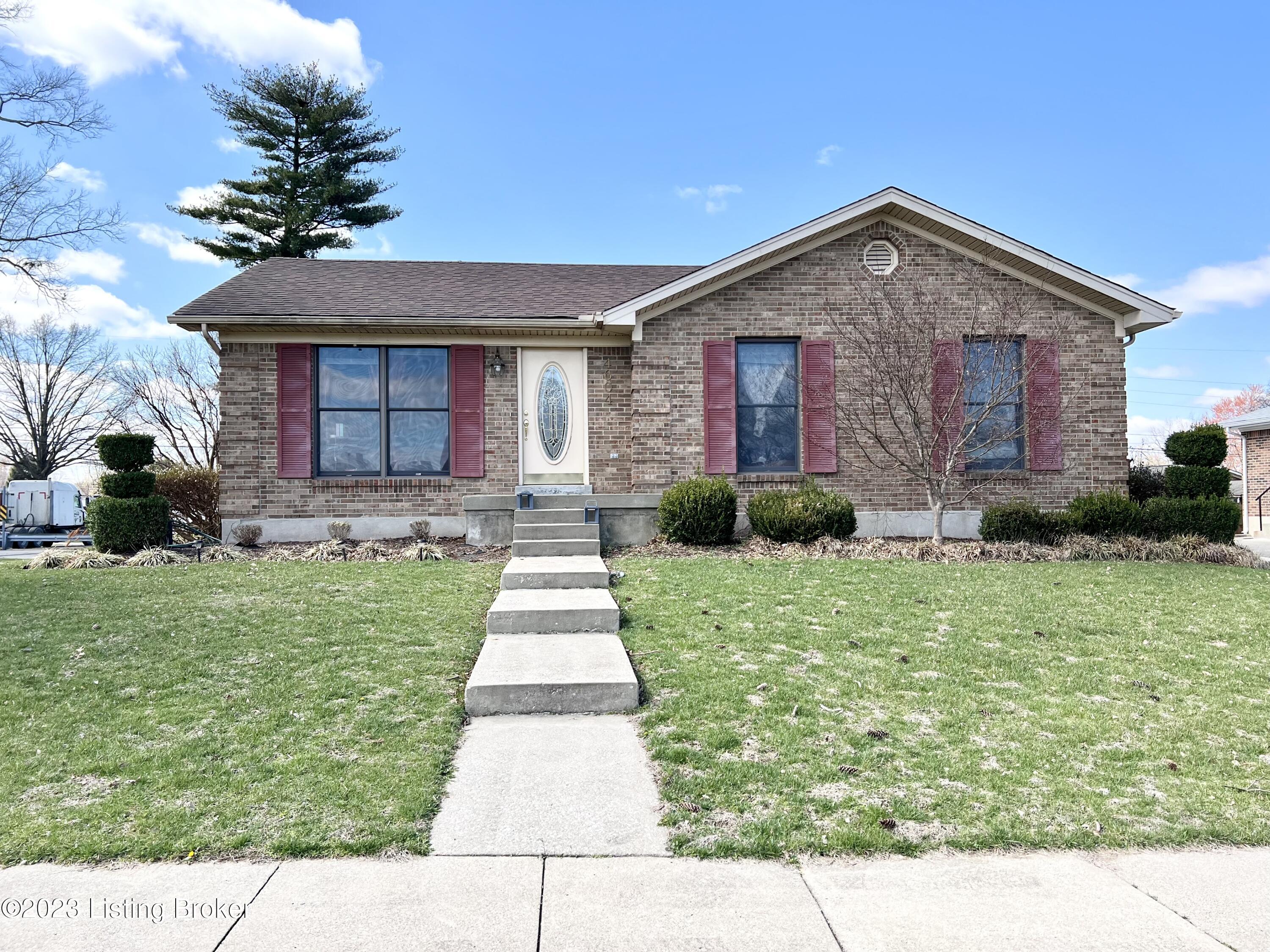 4604 Sandhill Road Louisville, KY 40219 - Photo 2 of 35 D935D962-DEEA-4A37-973D-1C4E65812FFF