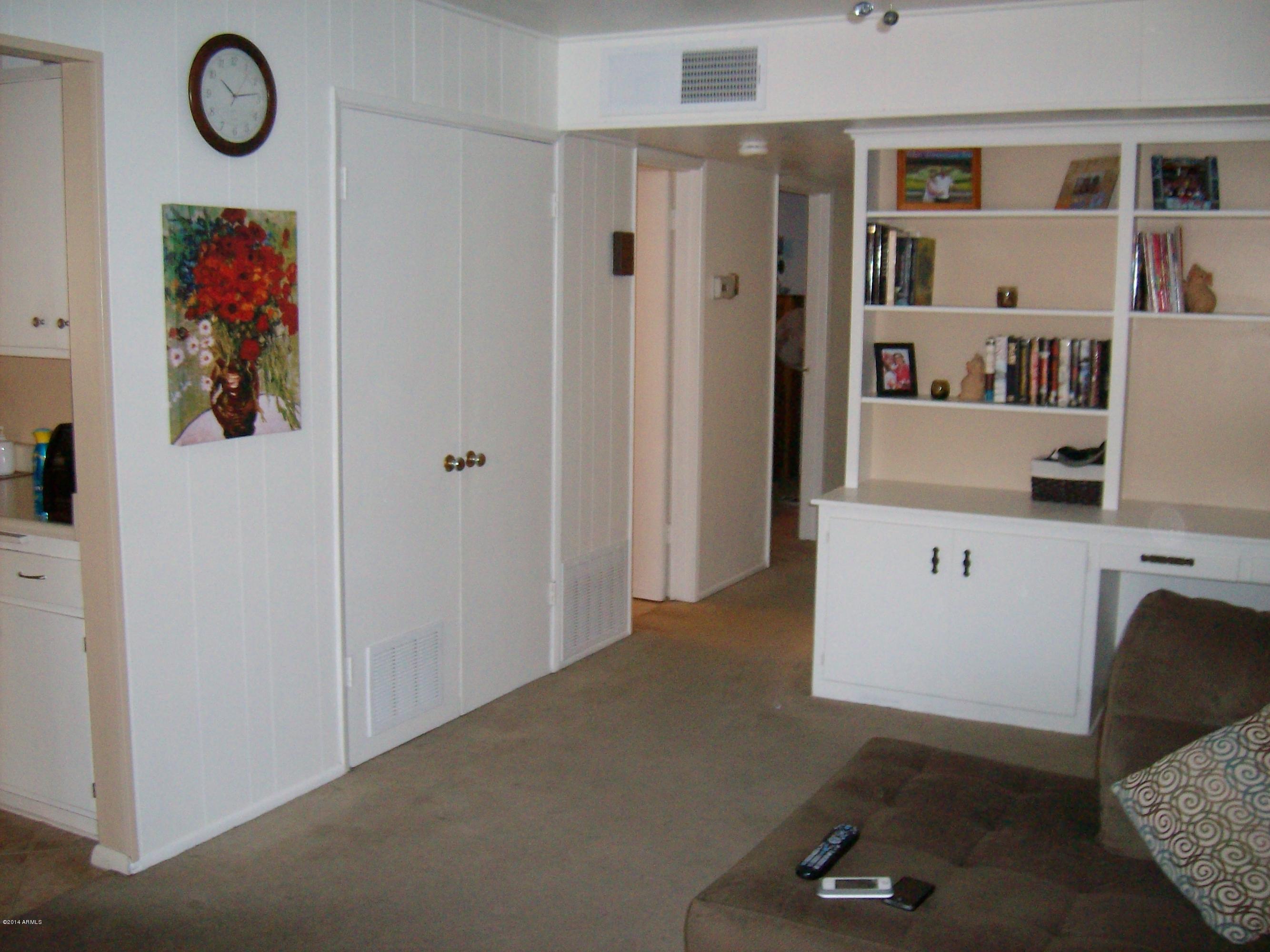 3830 West Bethany Home Road Phoenix, AZ 85019 - Photo 6 of 36 Living Room view 4