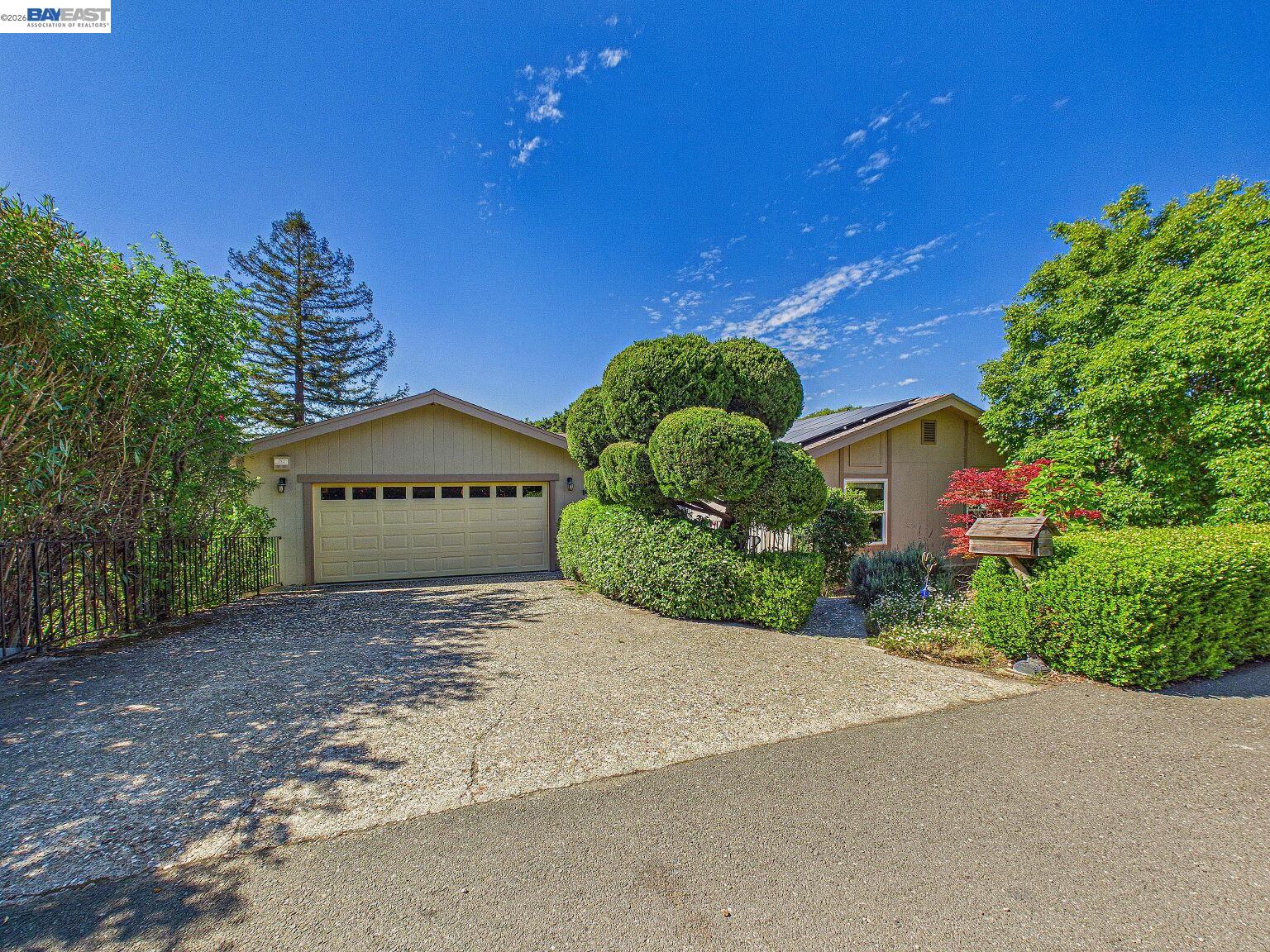 16 Valley View Court El Sobrante, CA 94803 - Photo 2 of 60