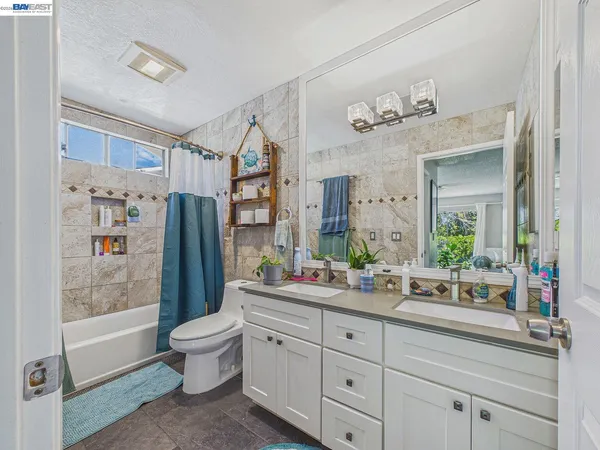 $749,000 | 16 Valley View Court, El Sobrante, CA 94803