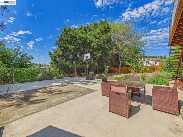 $749,000 | 16 Valley View Court, El Sobrante, CA 94803
