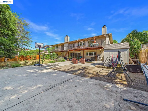 $749,000 | 16 Valley View Court, El Sobrante, CA 94803
