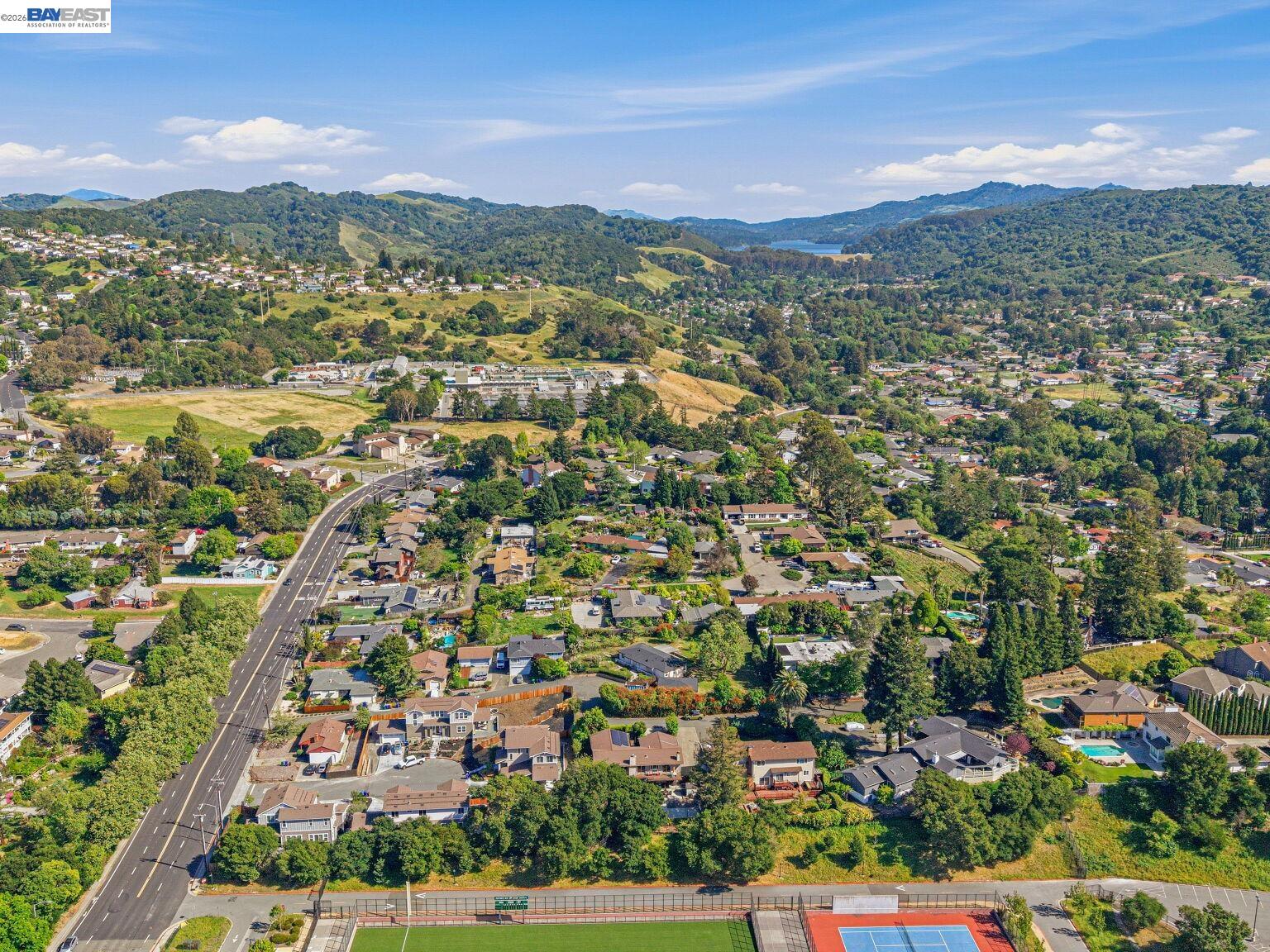 16 Valley View Court El Sobrante, CA 94803 - Photo 5 of 60
