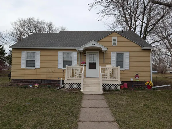 $139,900 | 129 Martin Street East, Lewisville, MN 56060