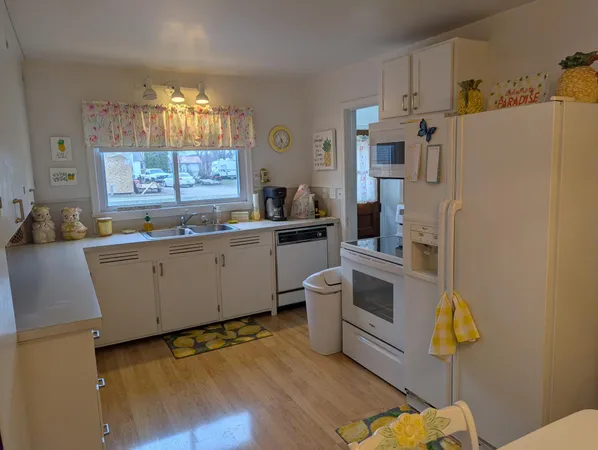 $139,900 | 129 Martin Street East, Lewisville, MN 56060