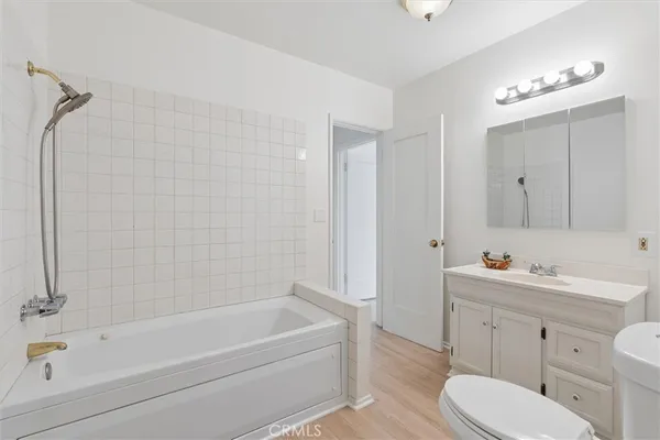 $840,000 | 1922 West 84th Street, Los Angeles, CA 90047