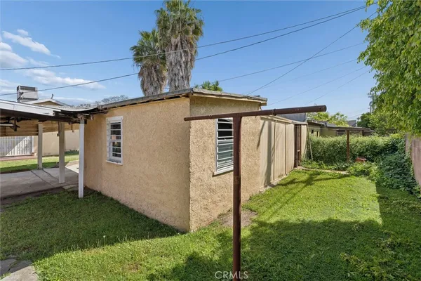 $840,000 | 1922 West 84th Street, Los Angeles, CA 90047