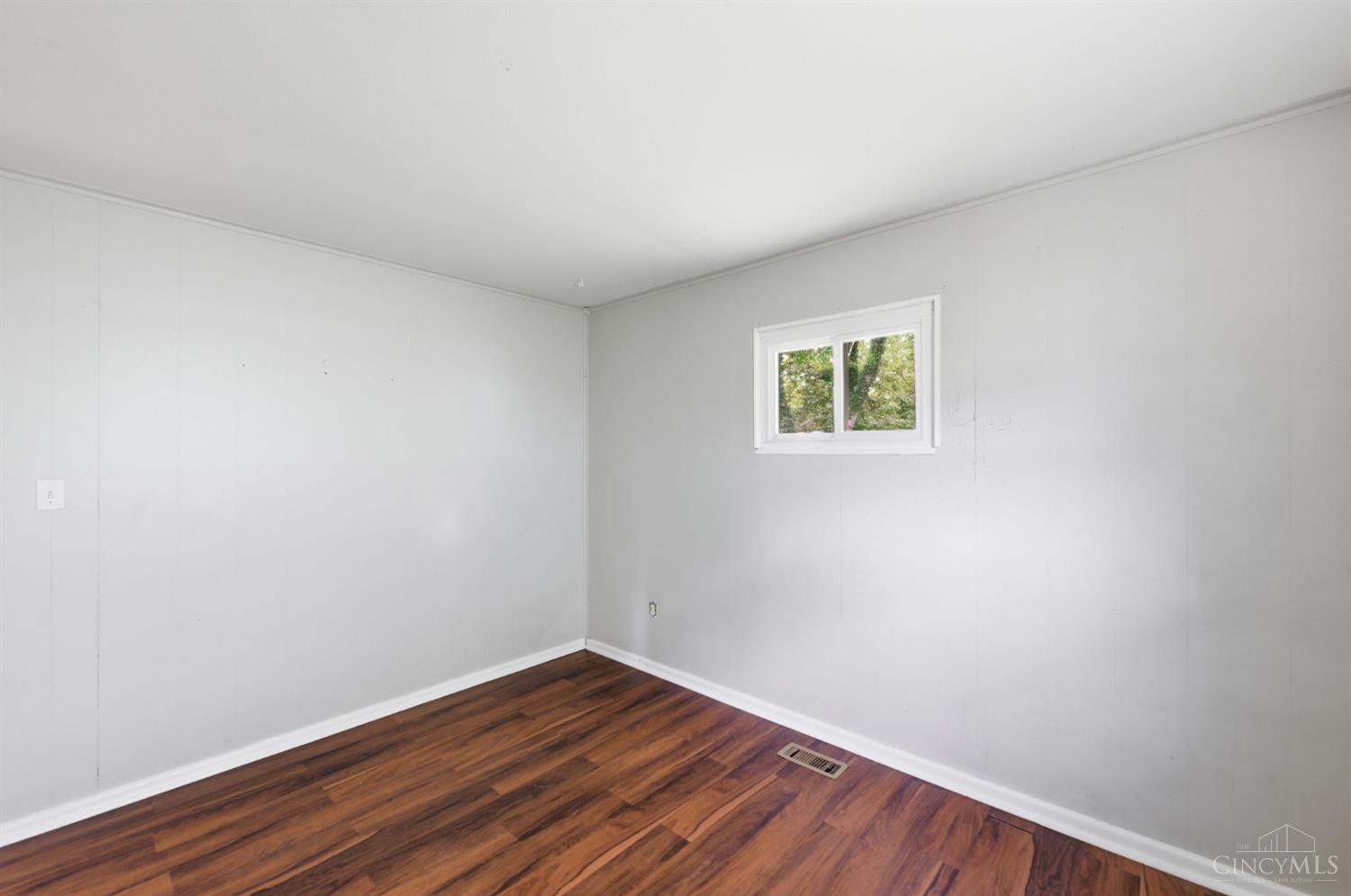 9596 Pippin Road Cincinnati, OH 45231 - Photo 23 of 36 Gallery Image 23