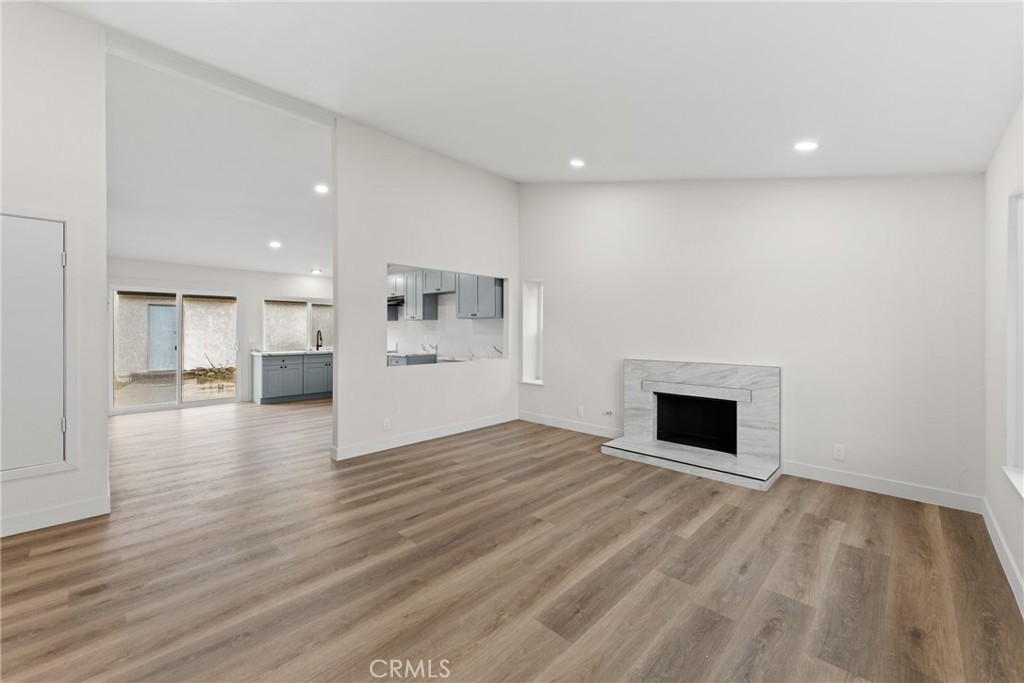 1365 West Etiwanda Avenue Rialto, CA 92376 - Photo 4 of 32