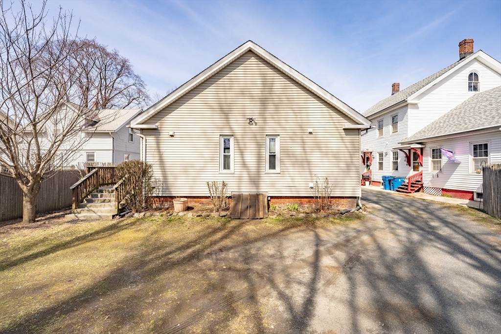 27-29 Day Street West Springfield, MA 01089 - Photo 5 of 41 Gallery Image 5