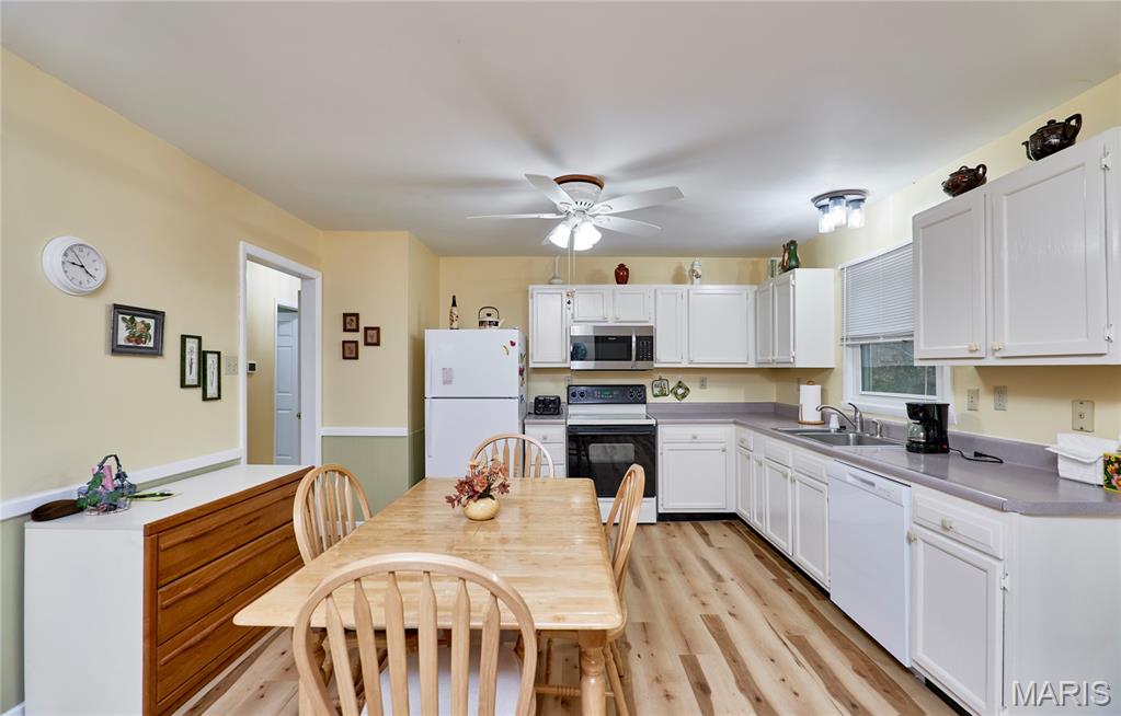 891 Ranch Lane Villa Ridge, MO 63089 - Photo 14 of 51