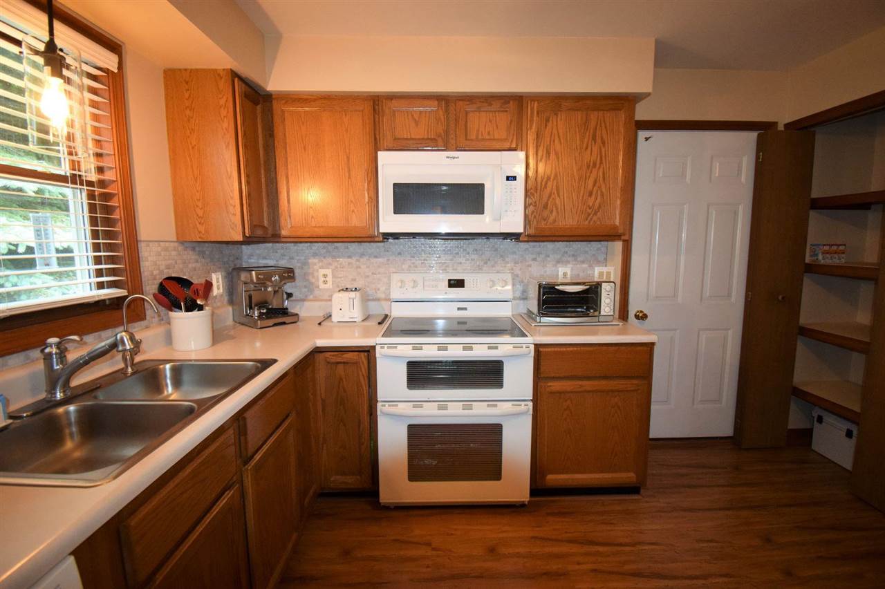 8945 Mercer Road Charlevoix, MI 49720 - Photo 14 of 42 1889249-13.JPG